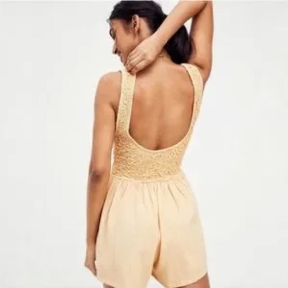 Free People Women’s Juliette Orange Smocked Romper Size XS - Picture 2 of 10